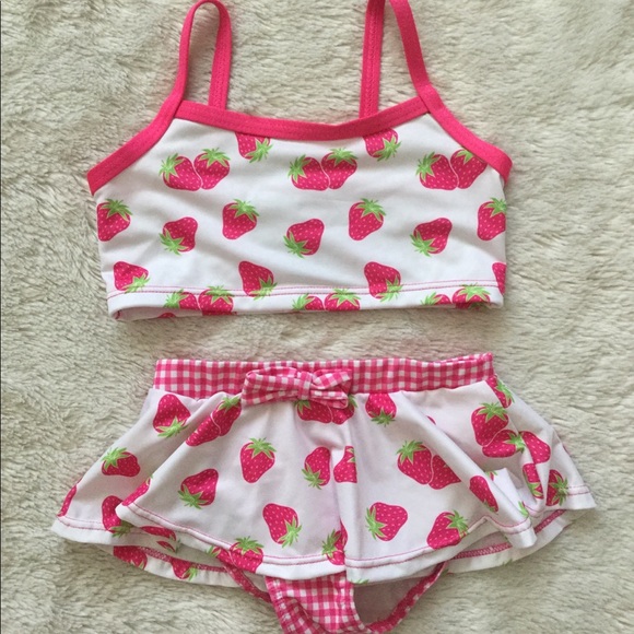 SOLD❌Strawberry two piece bathing suit - Picture 3 of 8